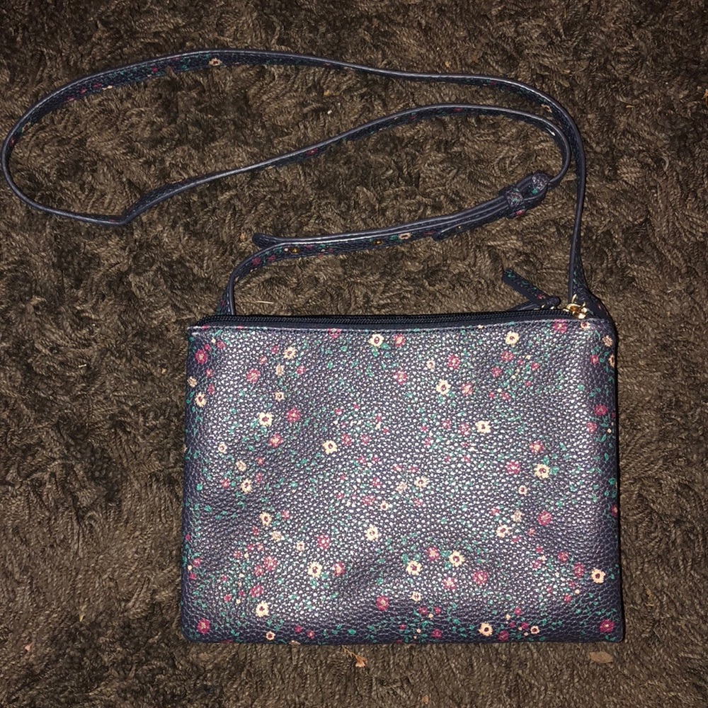 Bass Tri-Pocket Purse